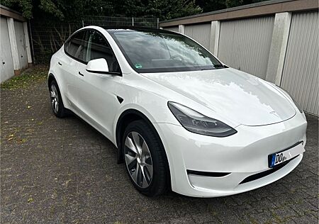 Tesla Model Y Long Range Dual Motor AWD AHK Freikilome