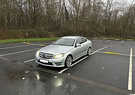 Mercedes-Benz C 180 BlueEFFICIENCY Coupé - AMG Paket