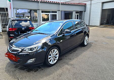 Opel Astra Sports Tourer 2.0 CDTI Innovation AHK SHZ