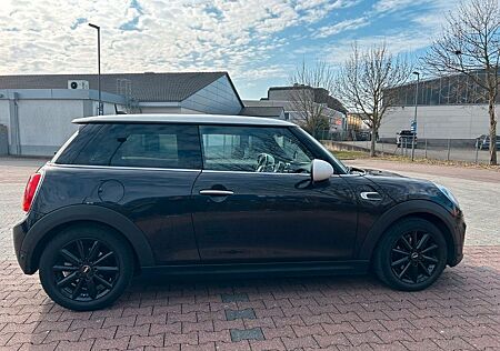 Mini Cooper scheckheftgepflegt und TÜV neu