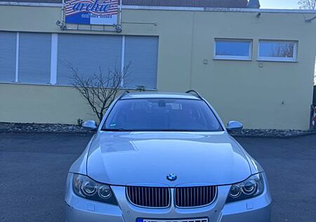 BMW 325i touring -