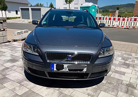 Volvo V50 1.8 - Kombi, 125PS, neue TÜV. BJ 2004