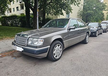 Mercedes-Benz E 230 W124 230E H-Kennzeichen