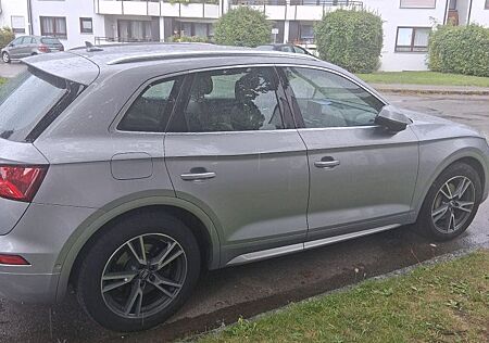 Audi Q5 2.0 TFSI S tronic quattro -