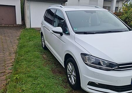 VW Touran Volkswagen 2.0 TDI SCR DSG Highline Highline