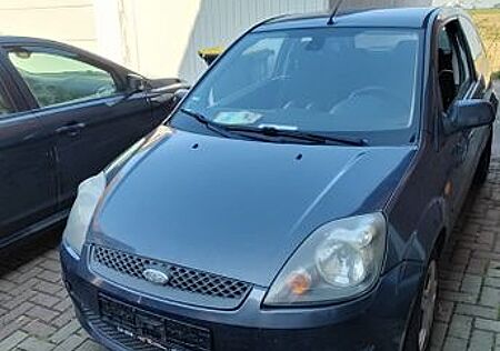 Ford Fiesta 1,4 16V Ambiente Ambiente