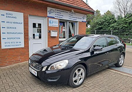 Volvo V60 Kombi Momentum 2,0d D4 TÜV 07/2027
