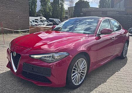 Alfa Romeo Giulia 2.0 Turbo 16V AT8 Lusso Ti Panorama
