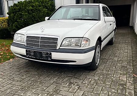 Mercedes-Benz C 180 CLASSIC * Checkheftgepflegt * 130k km