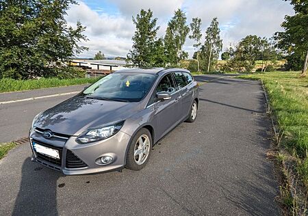 Ford Focus Turnier 1,6 Titanium Winterpaket