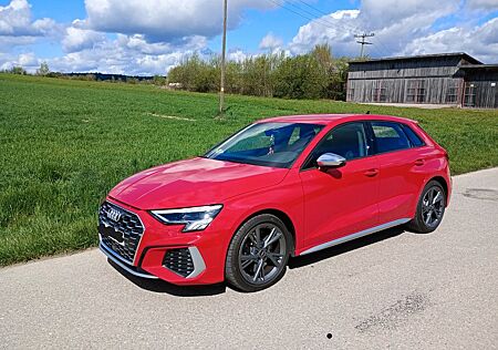 Audi S3 TFSI S tronic quattro Sportback -