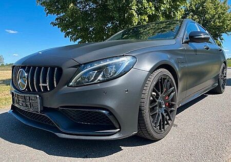 Mercedes-Benz C 63 AMG C 63 S AMG Limousine V8 S
