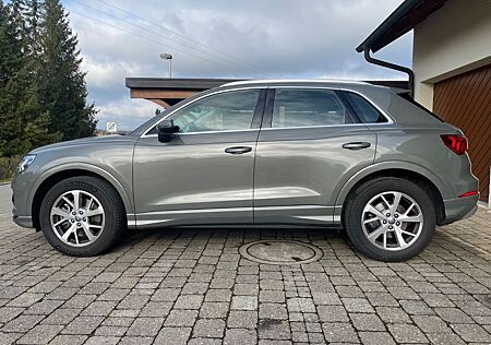 Audi Q3 40 TFSI quattro S tronic advanced advanced