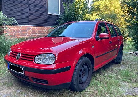 VW Golf Volkswagen 1.9TDI 74kW Schiebedach 322 TKm angemedet
