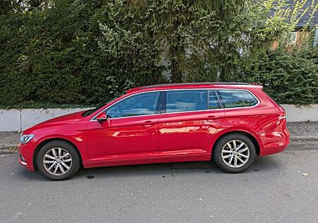 VW Passat Variant gebraucht kaufen VW Passat Variant Volkswagen 1.6 TDI SCR DSG Comfortline V...