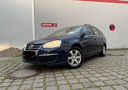 VW Golf Volkswagen 1.4 TSI 90kW Exclusive Variant Exclusive