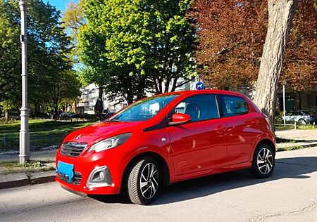 Peugeot 108 Roland Garros PureTech 82 TOP! TOP! Rola...