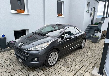 Peugeot 207 CC Platinum Edition Sehr gepflegter Zustand
