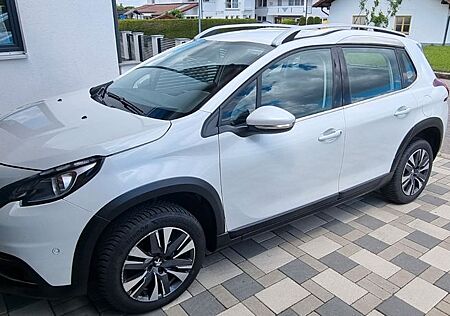 Peugeot 2008 Allure BlueHDi 100 Allure