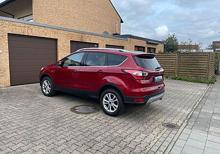 Ford Kuga 1,5 EcoBoost 110kW Titanium AHK Vollaussta