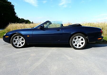 Jaguar XK8 Cabriolet -
