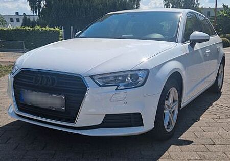 Audi A3 30 g-tron S tronic Sportback - TOP