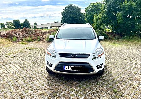 Ford Kuga 2,0 TDCi 2x4 103kW Titanium Titanium