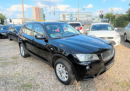 BMW X3 xDrive20d Bi-Xenon Leder KeylessGo AHK Panor.