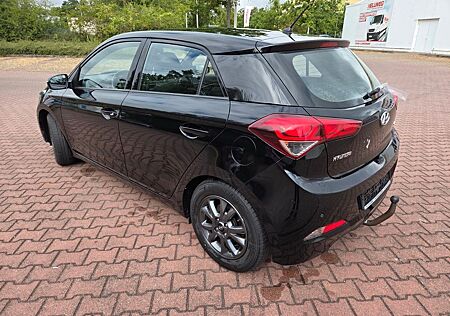 Hyundai i20 YES! 1.HAND