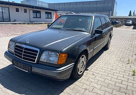 Mercedes-Benz E 230