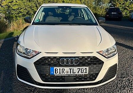 Audi A1 30 TFSI Sportback -