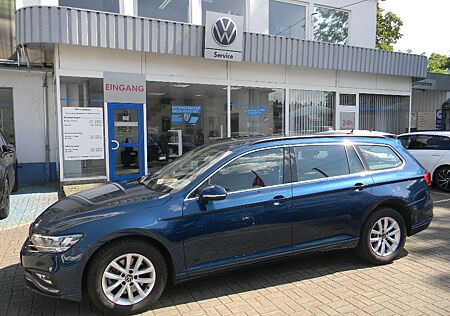 VW Passat Variant Volkswagen Business 1,5 TSI DSG AHK
