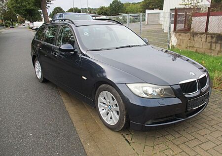 BMW 320d Touring !!!XENON!NAVI!LEDER!!!TÜV NEU