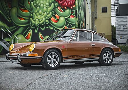 Porsche 911 Urmodell 911 2,4l TE Coupé Ölklappe