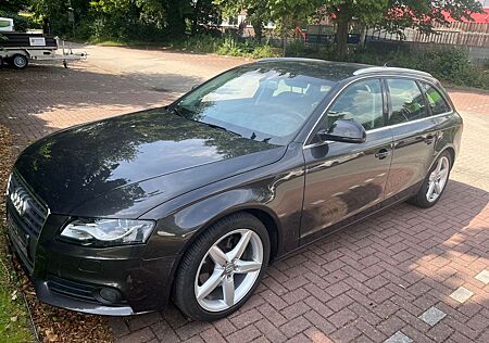 Audi A4 2.0 TDI (DPF) multitr. Attraction Avant A...