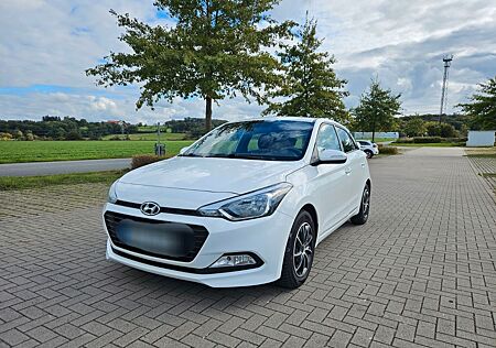 Hyundai i20 1.0 T-GDI 74kW YES!