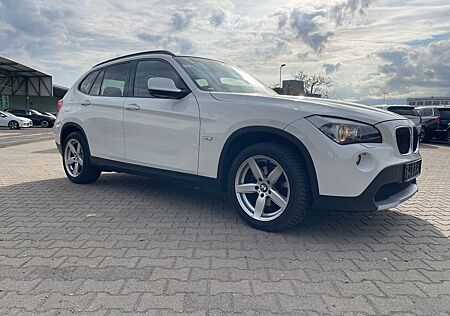 BMW X1 20dxDr Aut Leder NaviProf Xen SpoSi Panno AHK