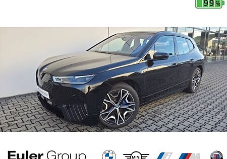 BMW iX M60 HUD Luftfederung Niveau AHK-klappbar AHK