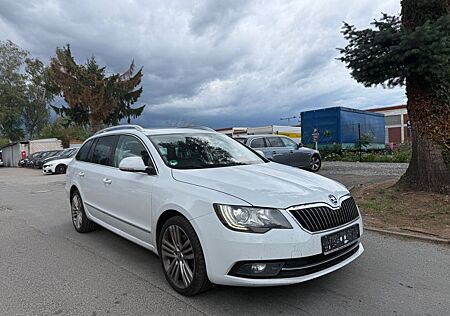 Skoda Superb 2.0 TDI DSG 4x4 Elegance PANO/STANDHEIZUN