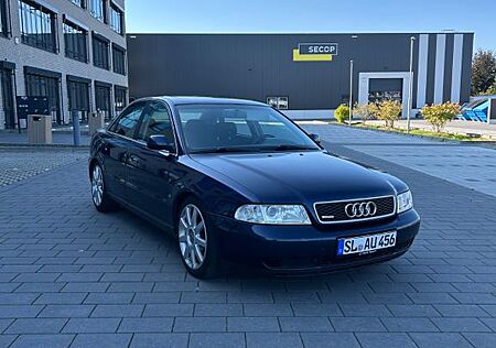 Audi A4 2.8 quattro V6