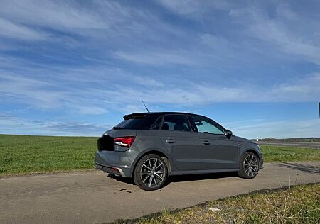 Audi A1 1.4 TDI Sportback - S-Line