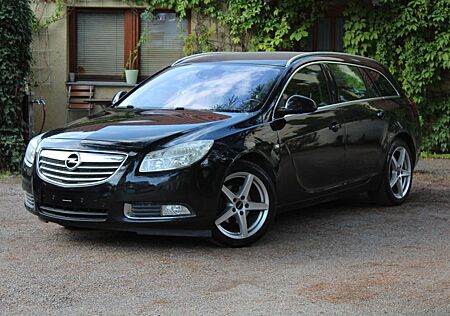 Opel Insignia A Sports Tourer Edition*TÜV 2027*