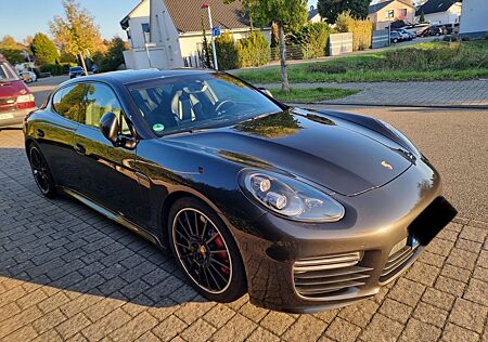 Porsche Panamera GTS GTS