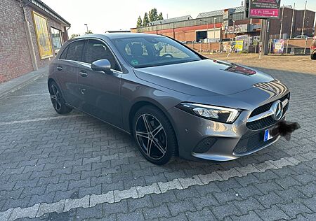 Mercedes-Benz A 200 -