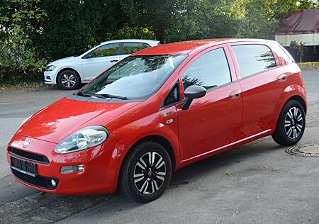 Fiat Punto Alu Klima Navigation nur 64.702km!