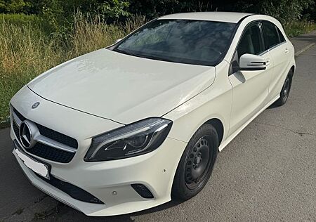 Mercedes-Benz A 160 SCORE! SCORE!