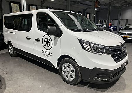 Renault Trafic 2.0 dCi Passenger L2H1 9 Seats