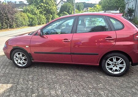 Seat Ibiza 1.4 16V 63kW Reference Reference