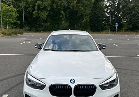 BMW 120i Edition M Sport Shadow A Edition M Spor...