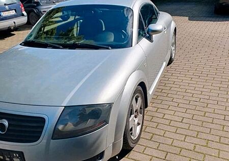 Audi TT Coupe 1.8T -